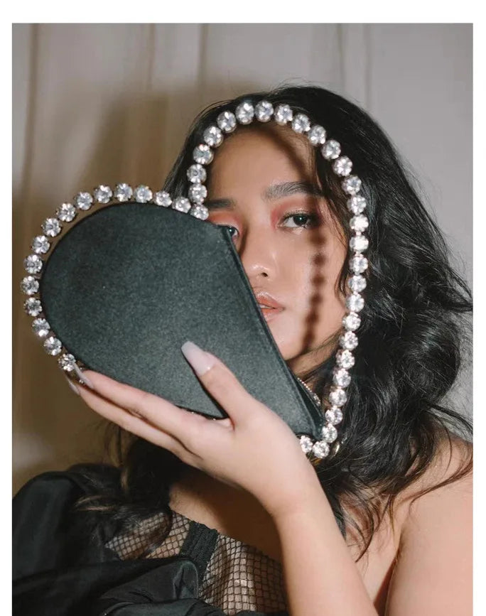 2025 New Heart Shape Rhinestone Handbags Party Day Clutches Crystal Handbags For Wedding Gift Purse Women Prom Dinner Purses Bag